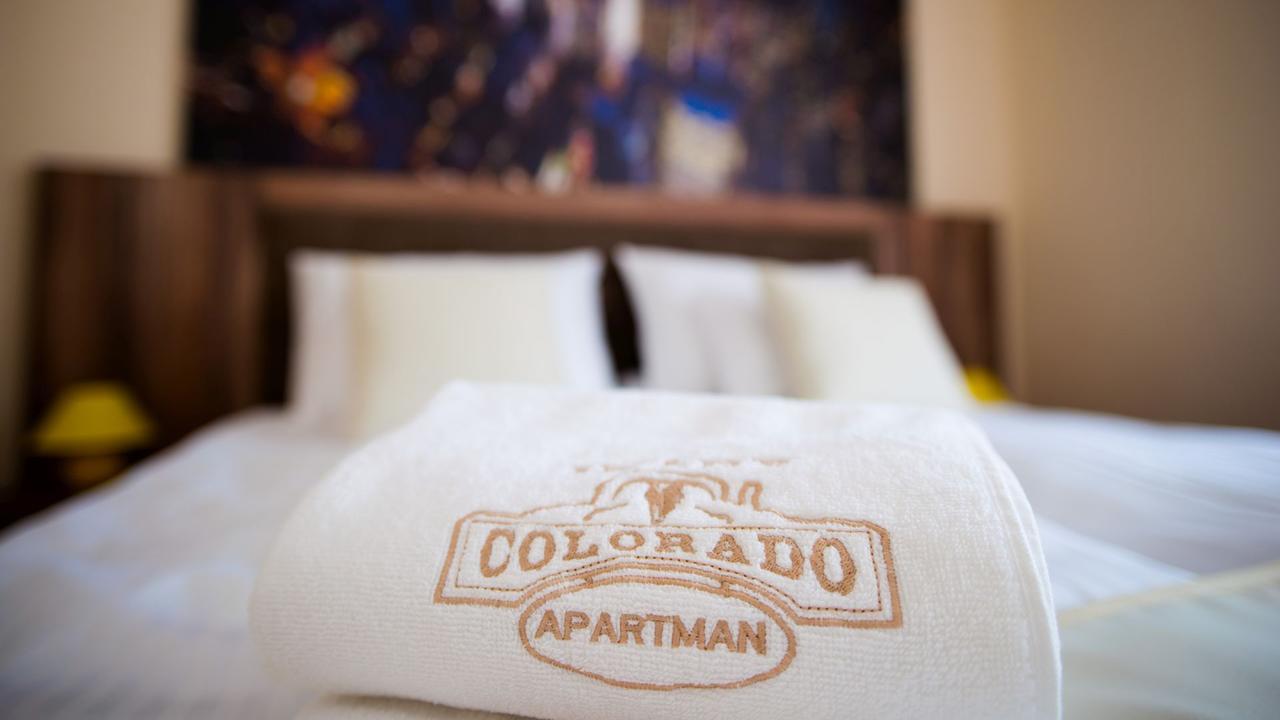 Bed and Breakfast Irany Colorado Apartman Ньиредьхаза Экстерьер фото